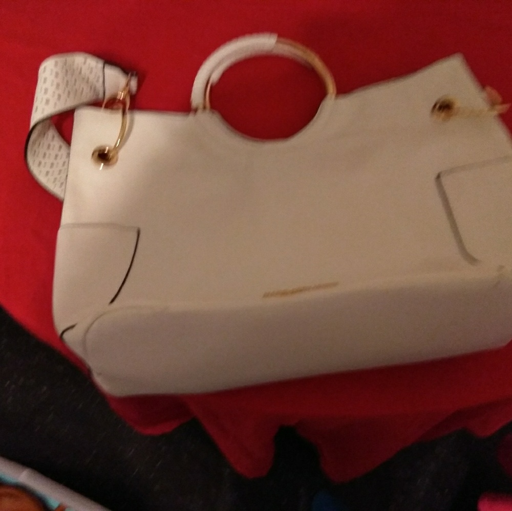 Purses - Picture 7 of 8